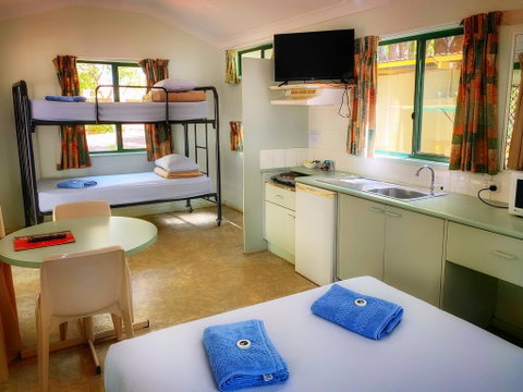 Knotts Crossing Resort - NT Tourism 3