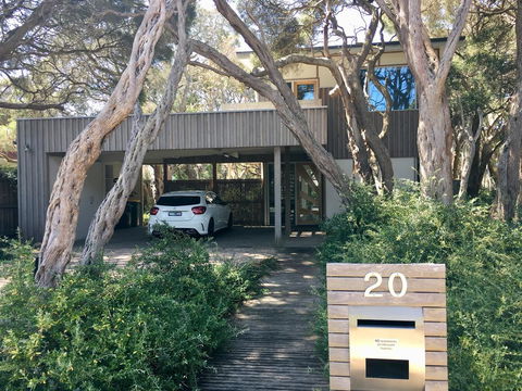 Koorameet - NT Tourism 0