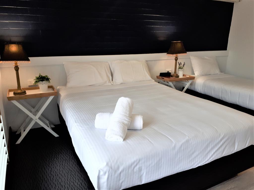  Accommodation NT