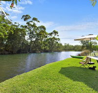 Lake Frontage family fun home - NT Tourism
