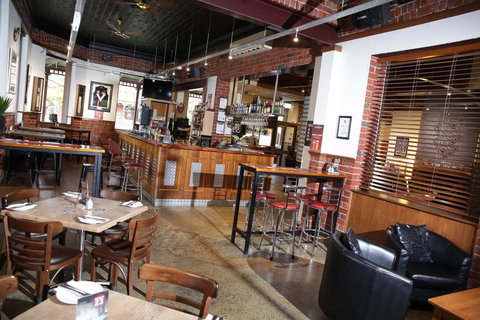 Lake Inn - Ballarat - Accommodation NT 1