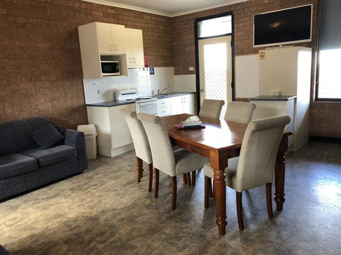 Lake Talbot Tourist Park - Accommodation NT 3