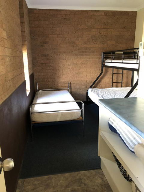 Lake Talbot Tourist Park - Accommodation NT 2