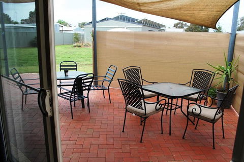 Lake Tyrrell Accommodation - Accommodation NT 2