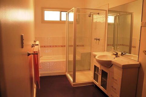 Lake Tyrrell Accommodation - Accommodation NT 1