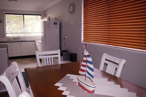 Lakes Edge Cottage - Accommodation NT 1