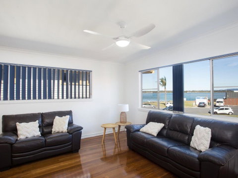 Lakeside Retreat - Accommodation NT 0