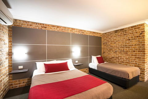 Lakeview Hotel Motel - NT Tourism 0
