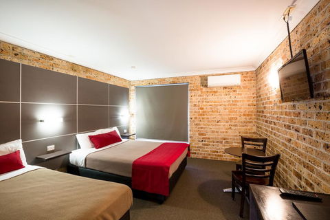 Lakeview Hotel Motel - NT Tourism 1