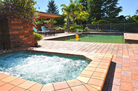 Langbrook Cottages - NT Tourism 0