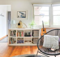 Large Quiet Art Deco Apt Camberwell - Accommodation NT