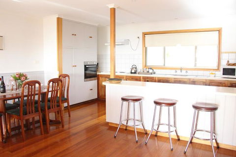 Lazy Wave Beach House - NT Tourism 2
