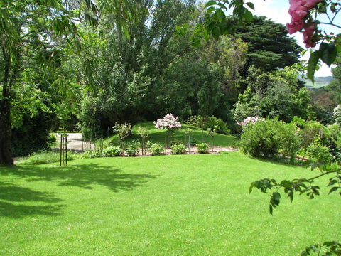 Leafield Cottages - NT Tourism 1
