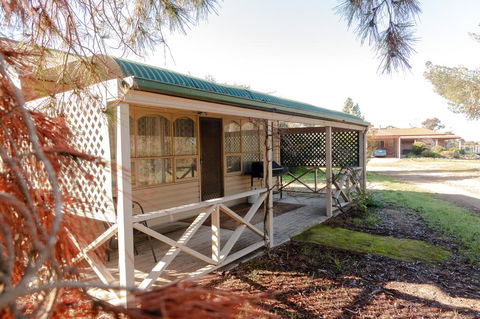 Limestone Cottage - NT Tourism 0