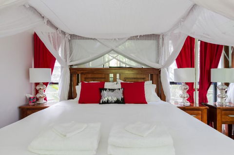 Linger A While Chalet - NT Tourism 1