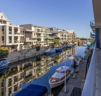 Luxurious Mandurah Marina Apartment - Accommodation NT