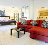 Luxury 1 bed Apartment new King Bed  Bath