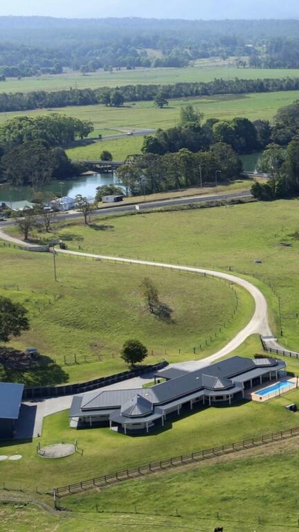 Luxury 4 Bedroom Apartment - NT Tourism 1