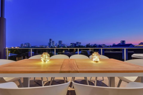 Luxury Darwin City Lights Jacuzzi Central Location Large House New Furnishings - Accommodation NT 1