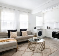 Luxury Escape in Bellevue Hill Apartment - Accommodation NT