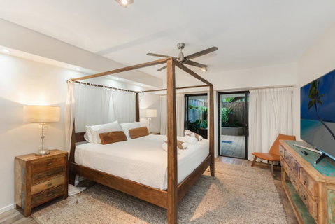 Luxury Pool Side Apartment In Beachfront Resort - Accommodation NT 3