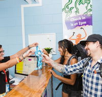 Mad Monkey Backpackers Waterfront