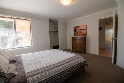 Madora Bay Beach House - NT Tourism 3