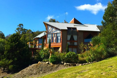 MAGICAL MOUNTAIN RETREAT - 20 Mins To CBD And Only 10 To MONA! - NT Tourism 3
