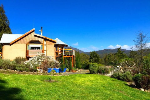 MAGICAL MOUNTAIN RETREAT - 20 Mins To CBD And Only 10 To MONA! - NT Tourism 2