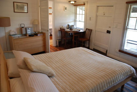 Mancuso Country Cottage Retreat - NT Tourism 3