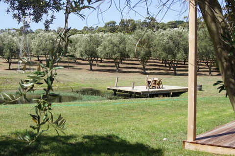 Manzanillo Grove Villa - Accommodation NT 2