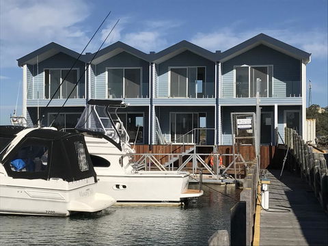 Marina View Chalets - Accommodation NT 2