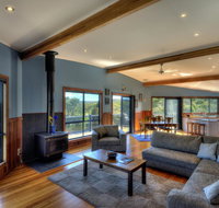 Mayakitana - Overlooking the golf course - Accommodation NT