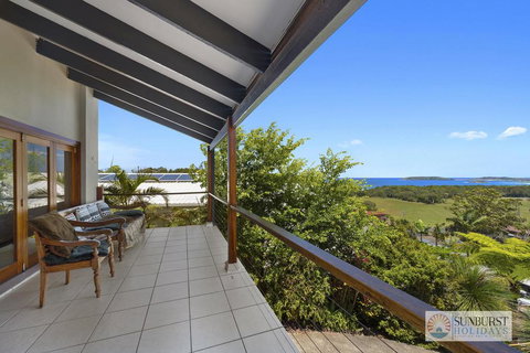 Mcauleys Beach House - Accommodation NT 2