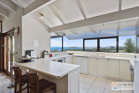 Mcauleys Beach House - Accommodation NT 3