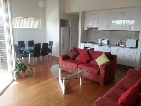 McKillop Geelong By Gold Star Stays - Accommodation NT 2