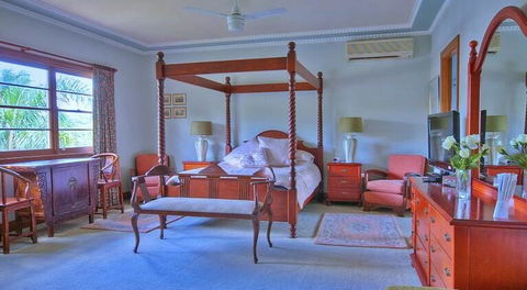 Melville House Bed And Breakfast - NT Tourism 1