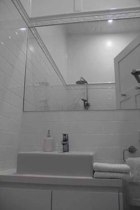 Mentor Chambers Apartment Bed & Breakfast - NT Tourism 3