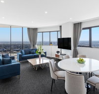 Meriton Suites Kent Street - Accommodation NT