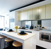 MH001  New  Modern Central Apartment - Accommodation NT