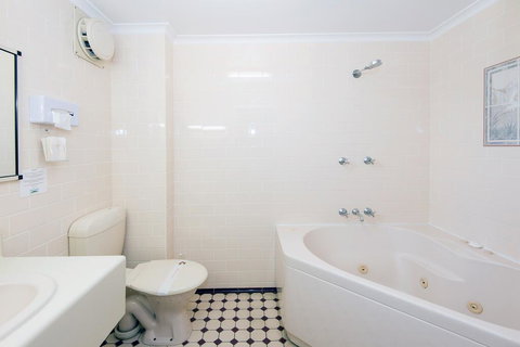 Mid City Motor Inn - Accommodation NT 1