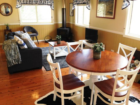 Milford Country Cottages - Accommodation NT 2