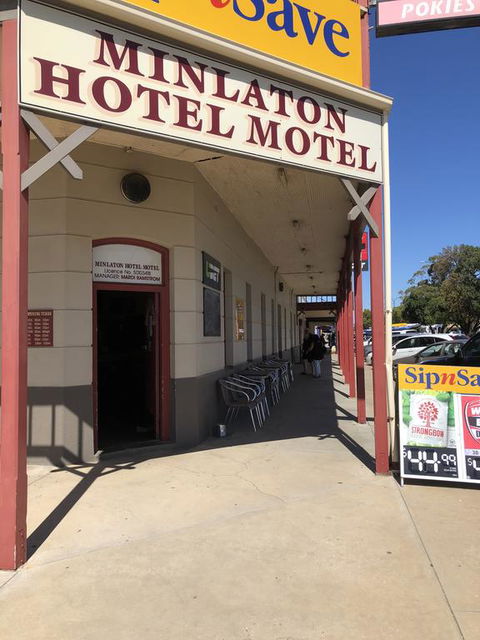 Minlaton Hotel - NT Tourism 1