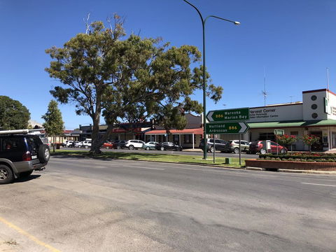 Minlaton Hotel - NT Tourism 3