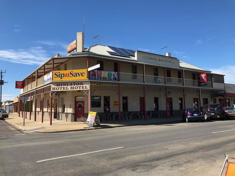 Minlaton Hotel - NT Tourism 0