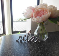 Modern Hobart Apartment with Stunning Views - Accommodation NT