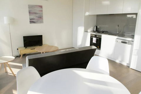 Modern Light-Filled 1 Bed In South Melbourne - Accommodation NT 1