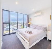 Modern Luxury 3 Bedroom Apartment with Sea Views - Accommodation NT
