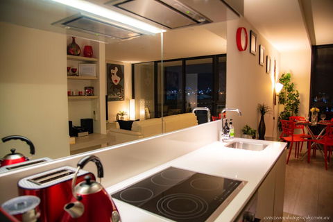 Modern, Clean, Luxury At The Right Price..... - Accommodation NT 1