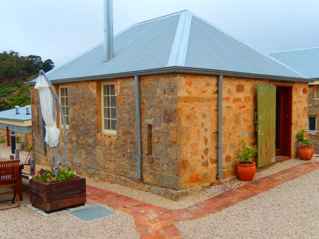  Accommodation NT
